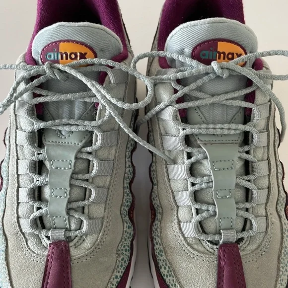 Nike Air Max 95 Sneakers - Picture 7 of 12